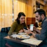 Cómo reservar mesa en restaurante indio auténtico Barcelona