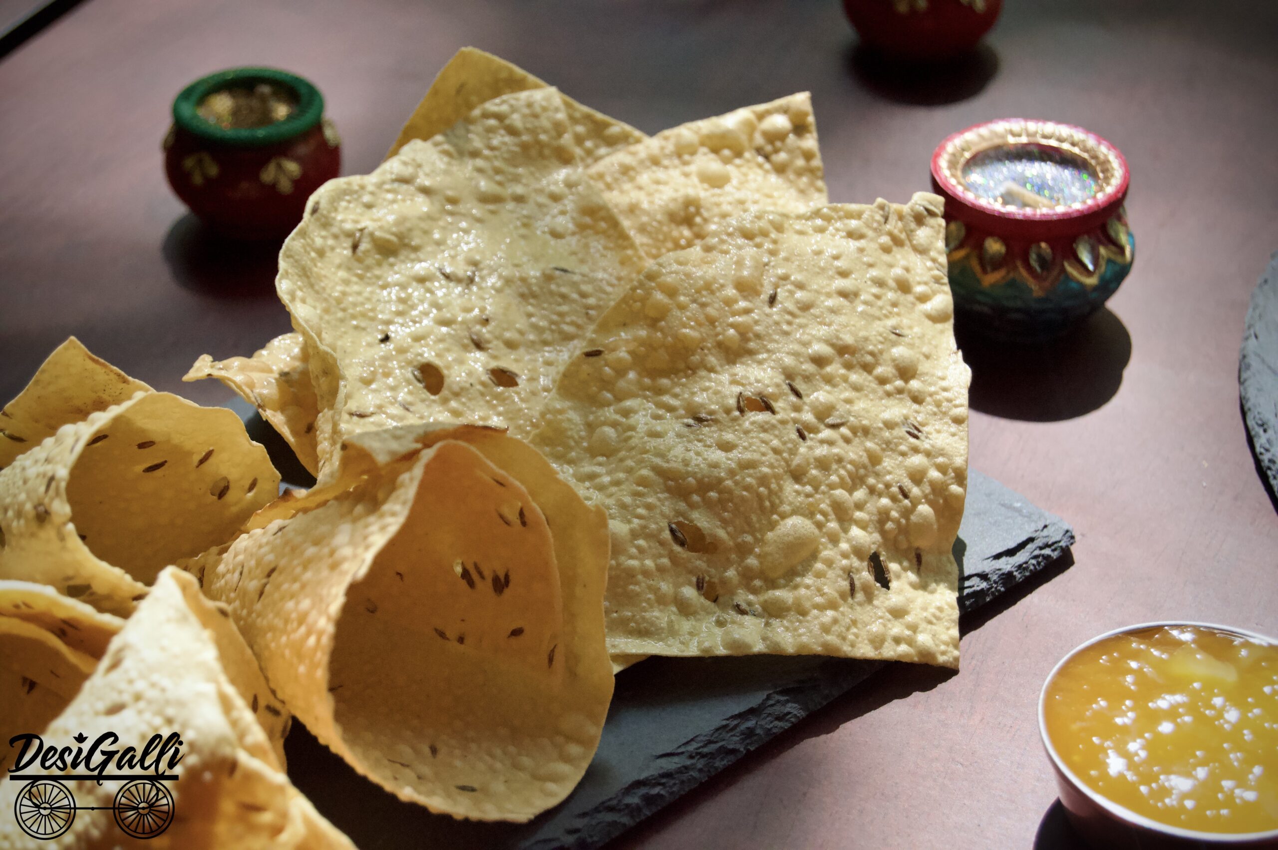 Papadums crujientes de lentejas en Desi Galli Barcelona