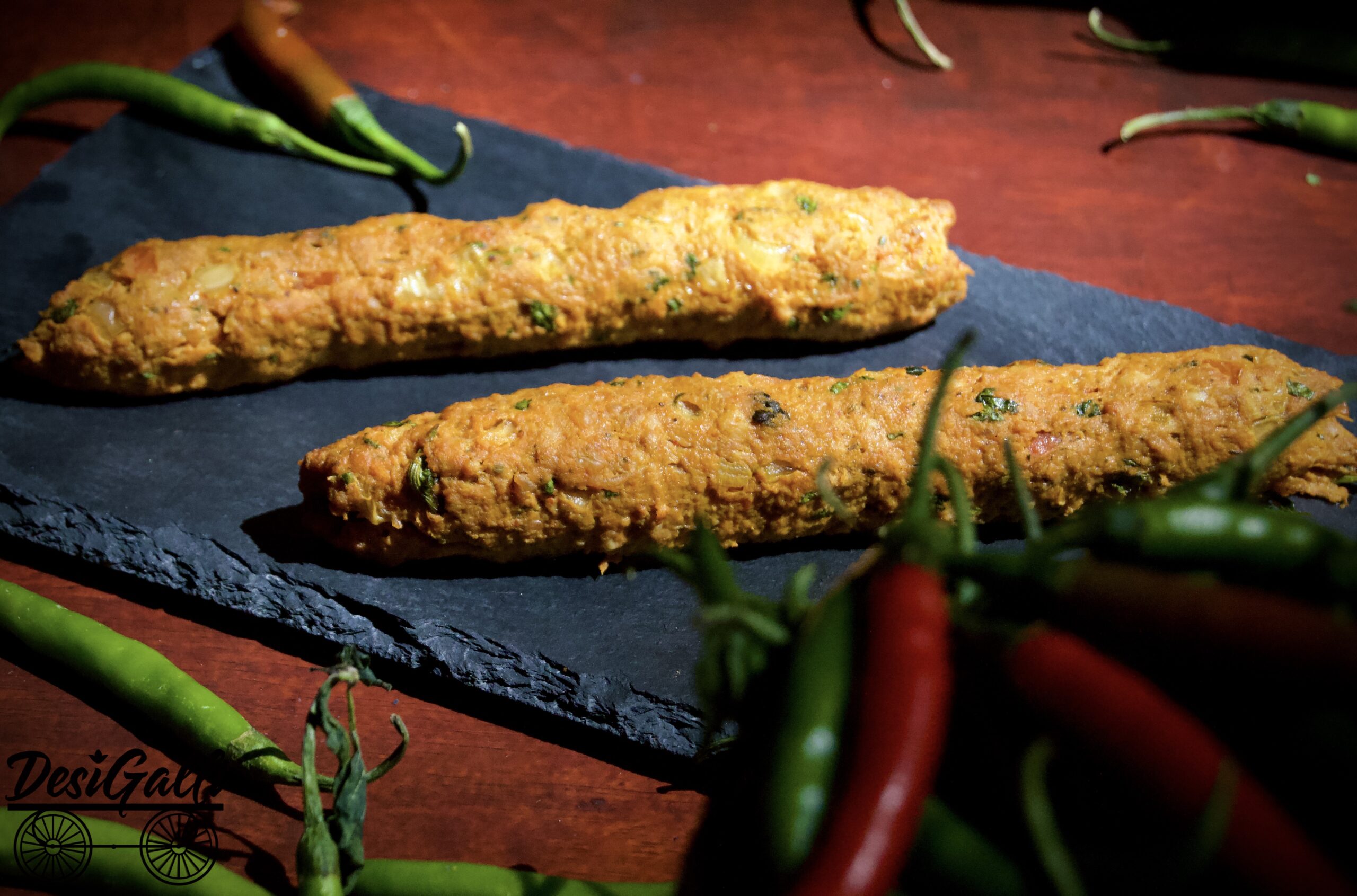 Seekh Kebab brocheta de cordero indio en Desi Galli Barcelona