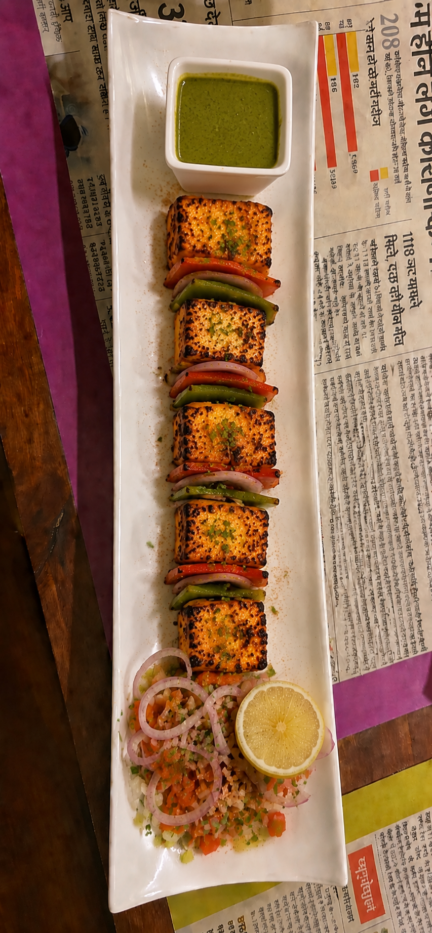 Paneer Tikka queso indio asado al tandoor con pimientos en Desi Galli Barcelona