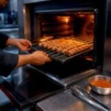 Seekh kebab sin tandoor: al horno y en freidora con trucos de restaurante
